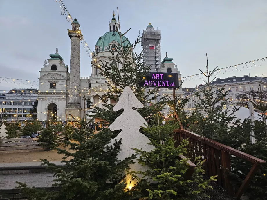 Mercados em frente à Karlskirche