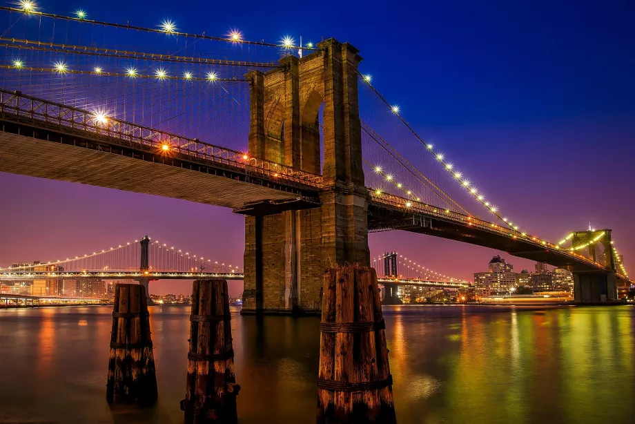 Ponte de Brooklyn à noite