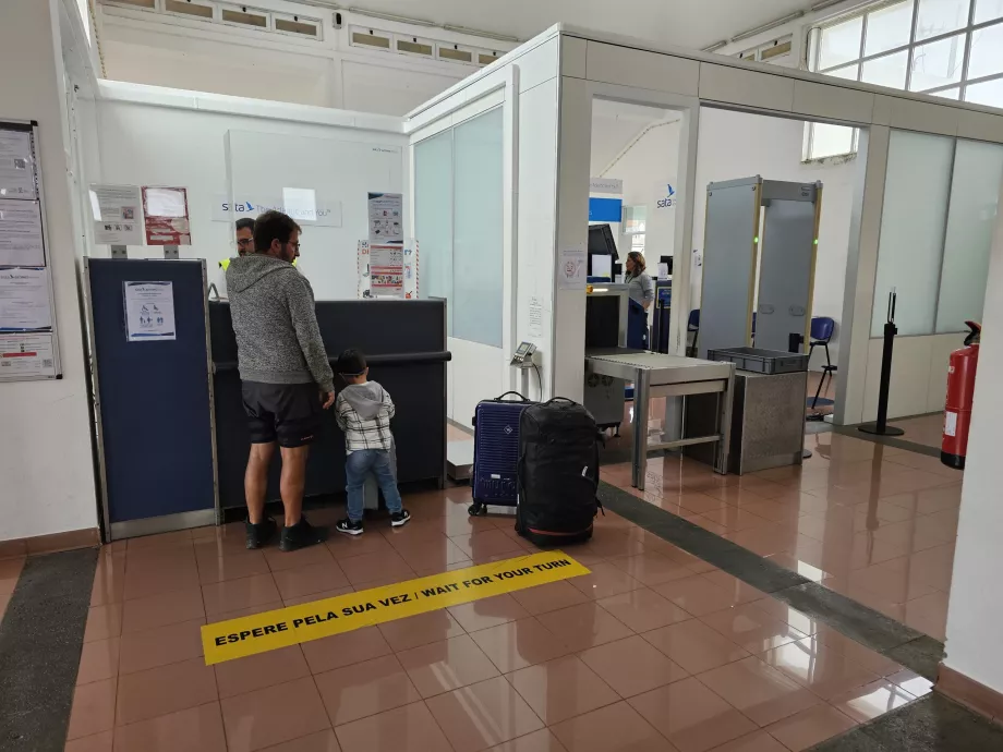 Interior da parte pública do terminal