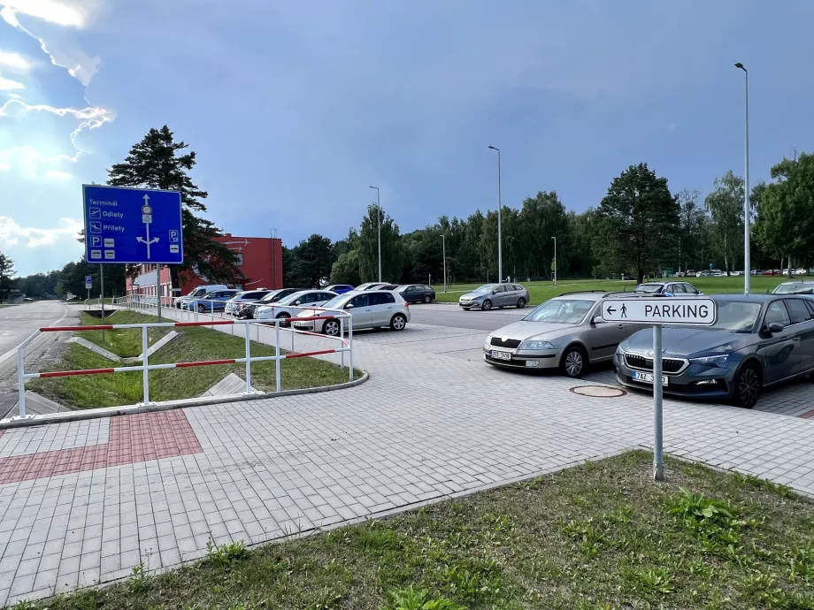 Estacionamento do aeroporto de České Budějovice