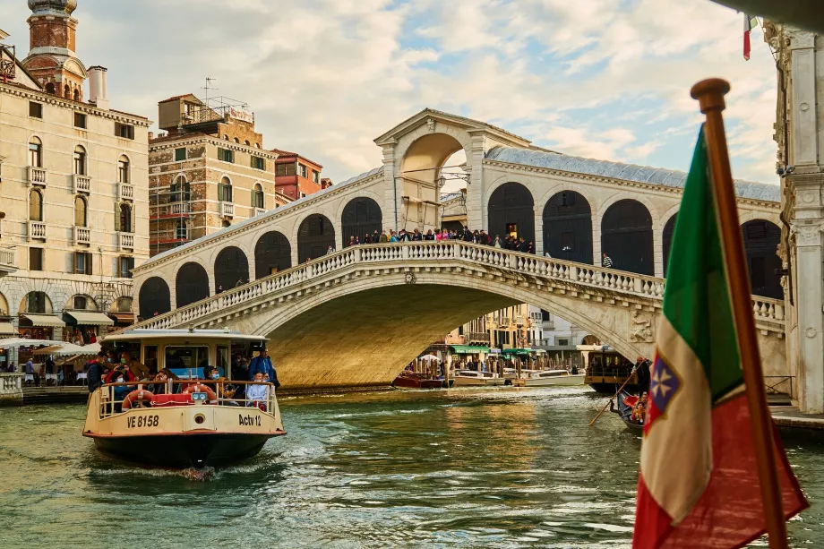 Ponte do Grande Canal