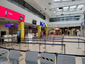 Terminal do aeroporto de Tuzla