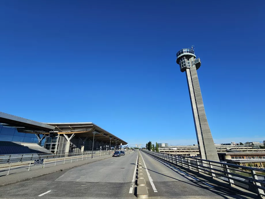 chegada ao aeroporto de Oslo