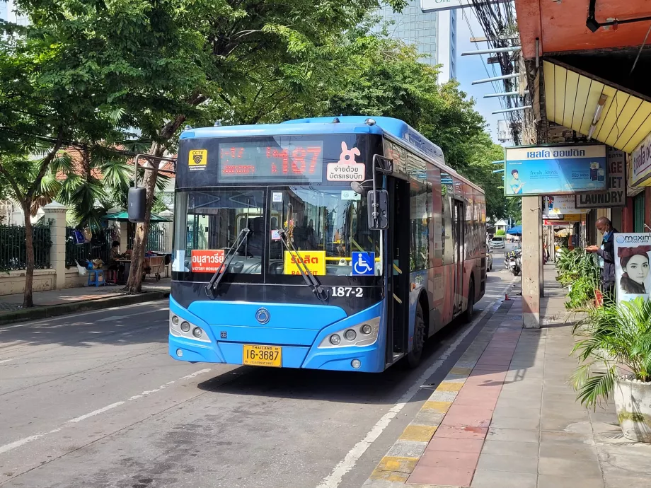 Autocarro com ar condicionado