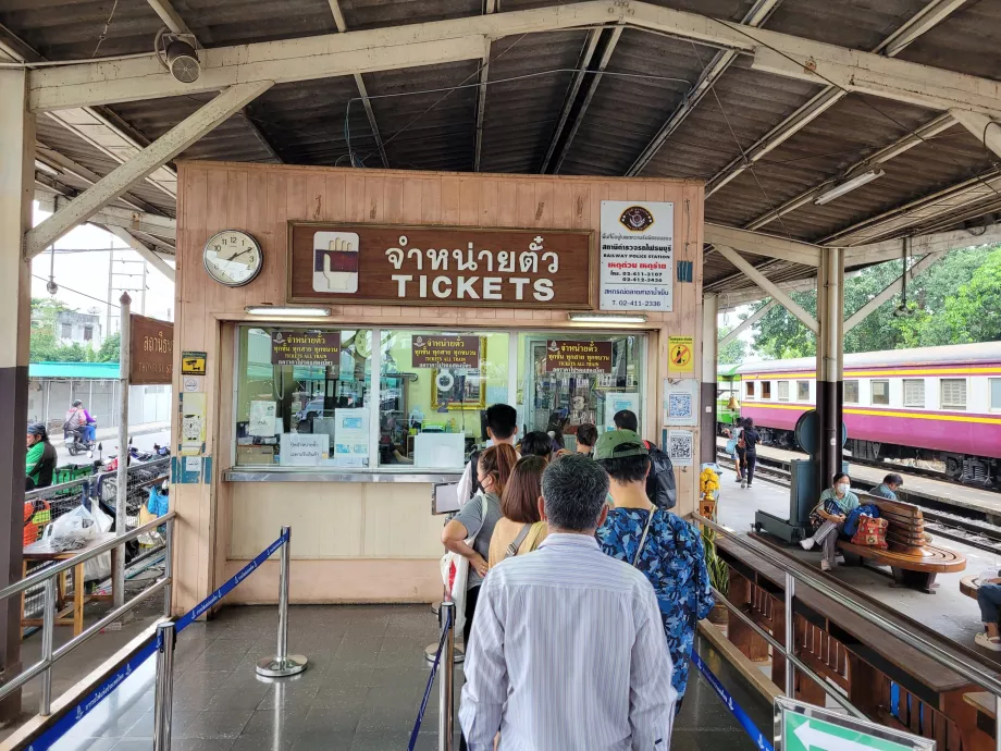 Bilheteira da estação de Thonburi