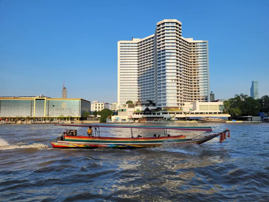 Barco de cauda longa