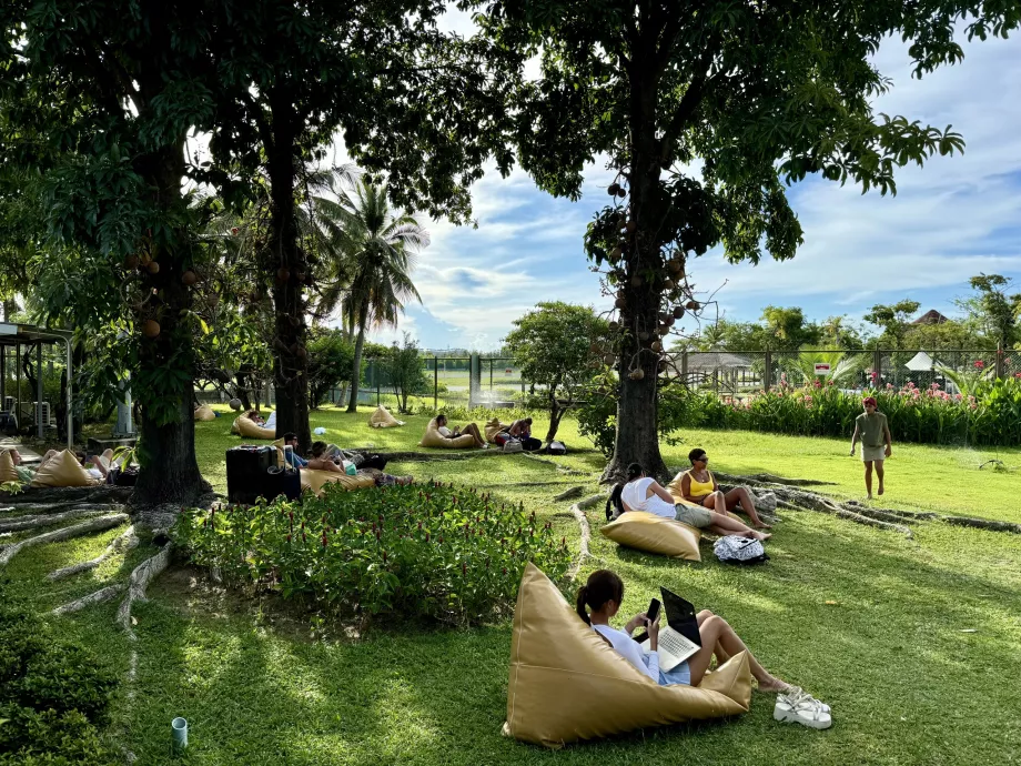 Área de descanso no aeroporto de Samui USM