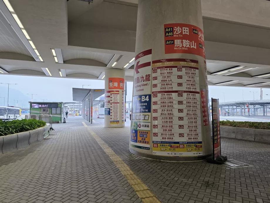 O caminho para as paragens de autocarro, HZMB Hong Kong