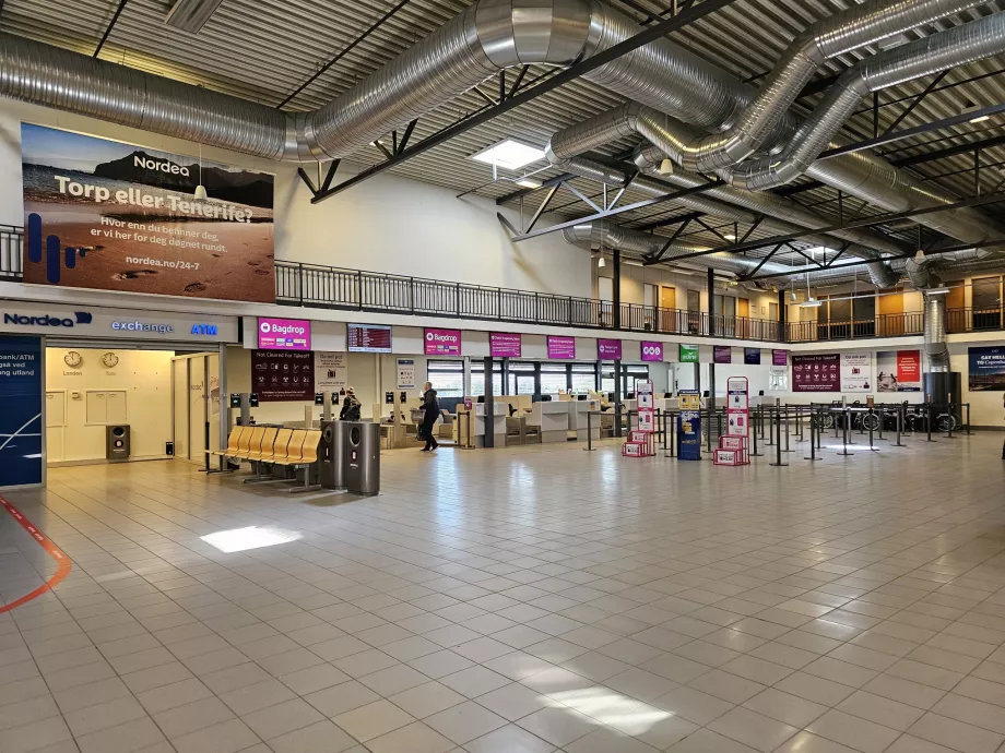 Hall de check-in do aeroporto de Torp