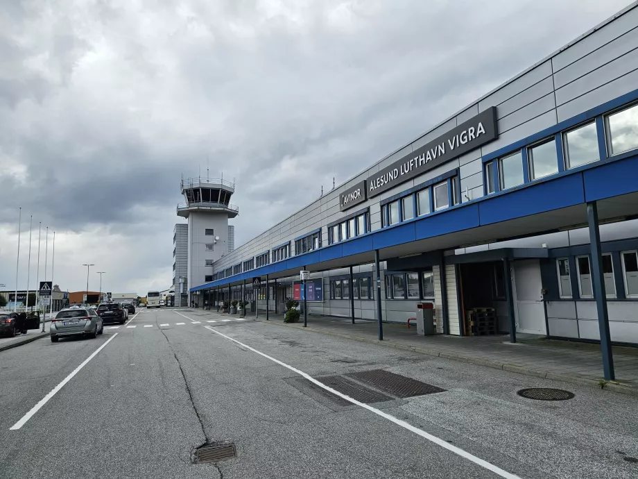 chegada pelo aeroporto de Alesund