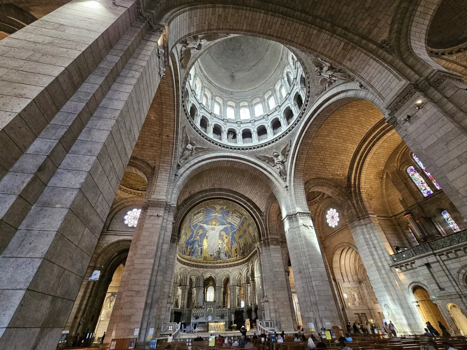 Interior da Basílica do Sacre Coeur