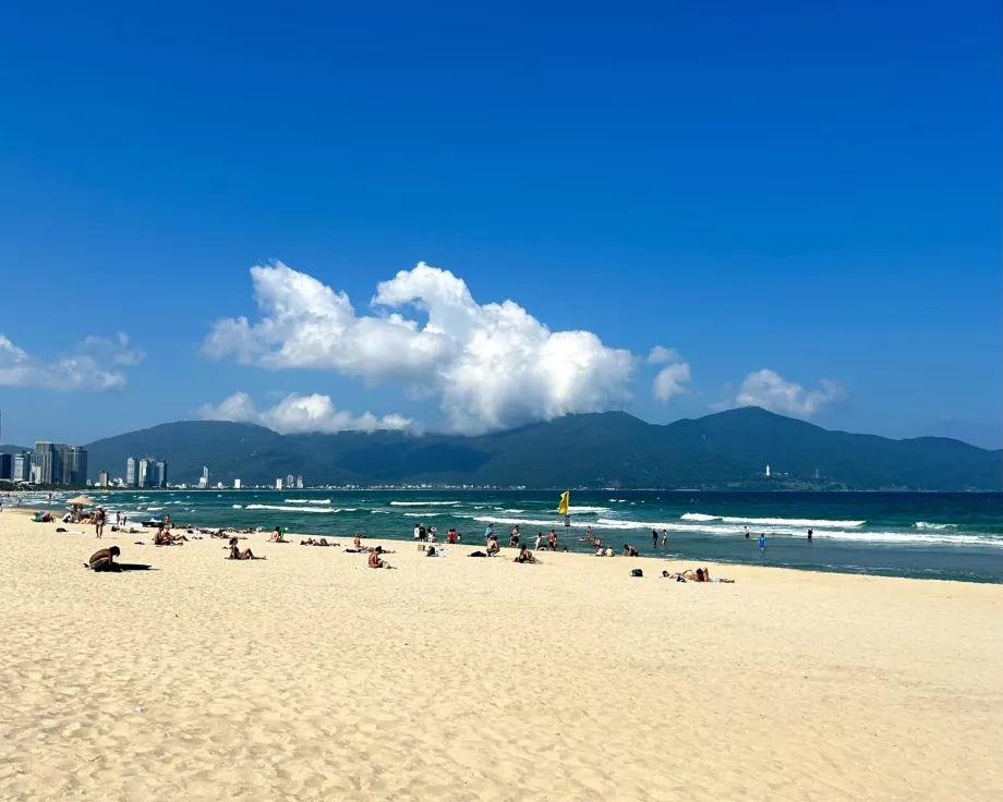 Praia de My Khe Da Nang, Vietname