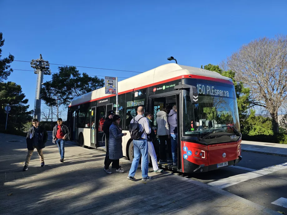 Autocarro 150 na colina de Montjuic