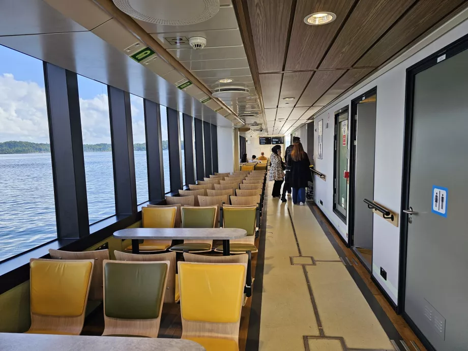 Interior dos ferries