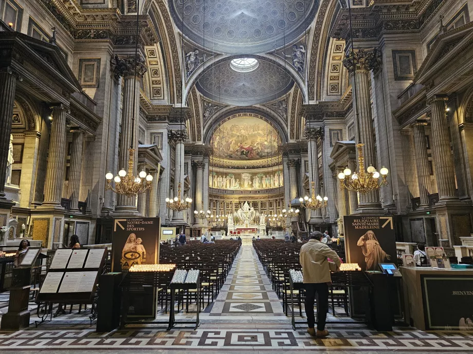 Igreja da Madeleine, interior