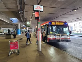 Paragem de autocarro no aeroporto
