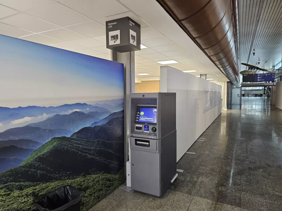 NLB ATM, Área pública, Chegadas