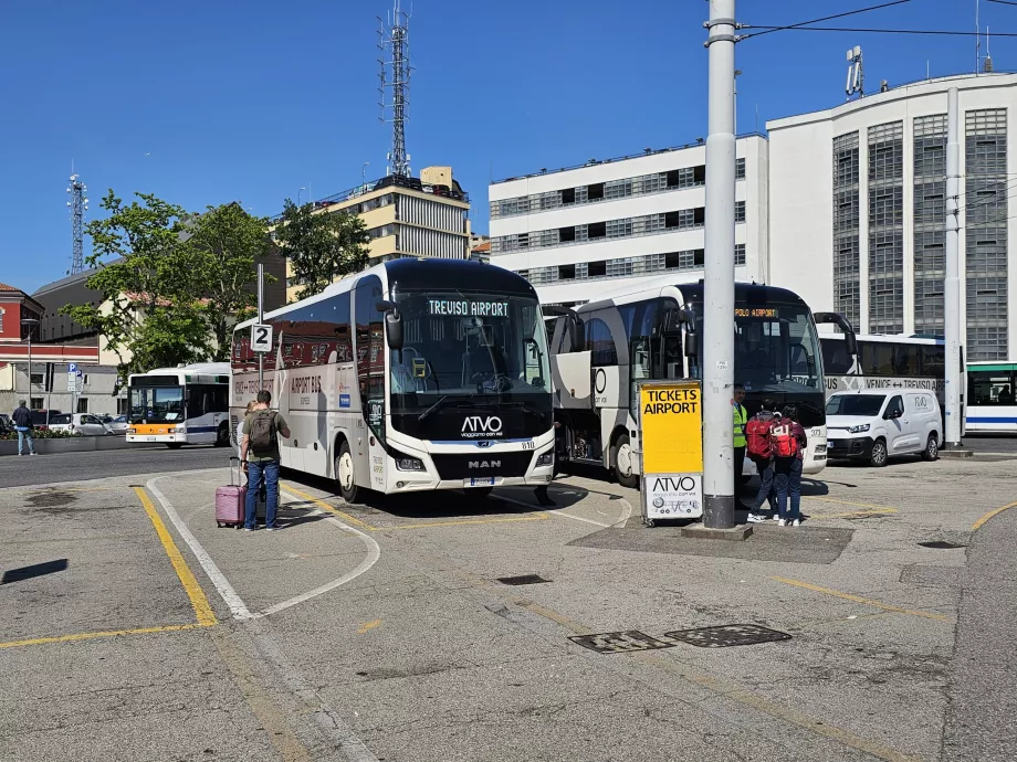 Paragem ATVO em direção ao aeroporto, Piazzale Roma