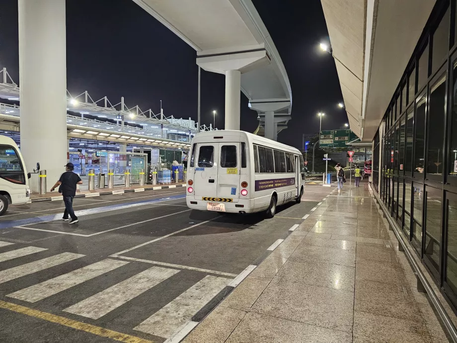 Paragem do shuttle do hotel, Terminal 1