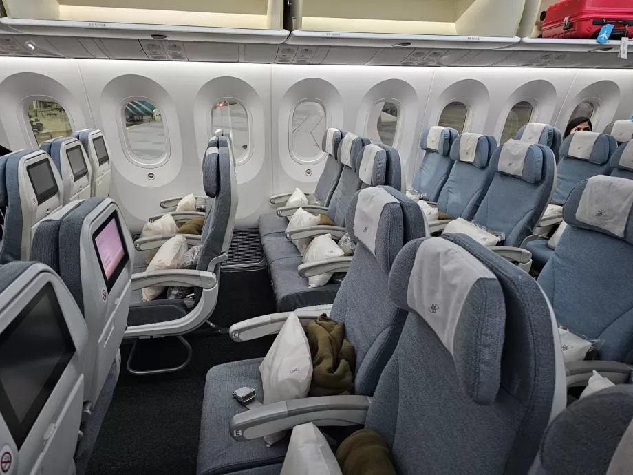 Lugares na Royal Brunei Airlines, Boeing 787