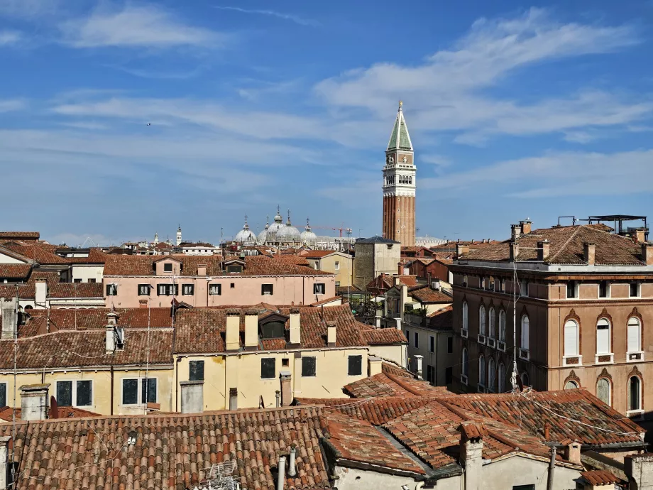 Vista do Palazzo Contarini del Bovolo