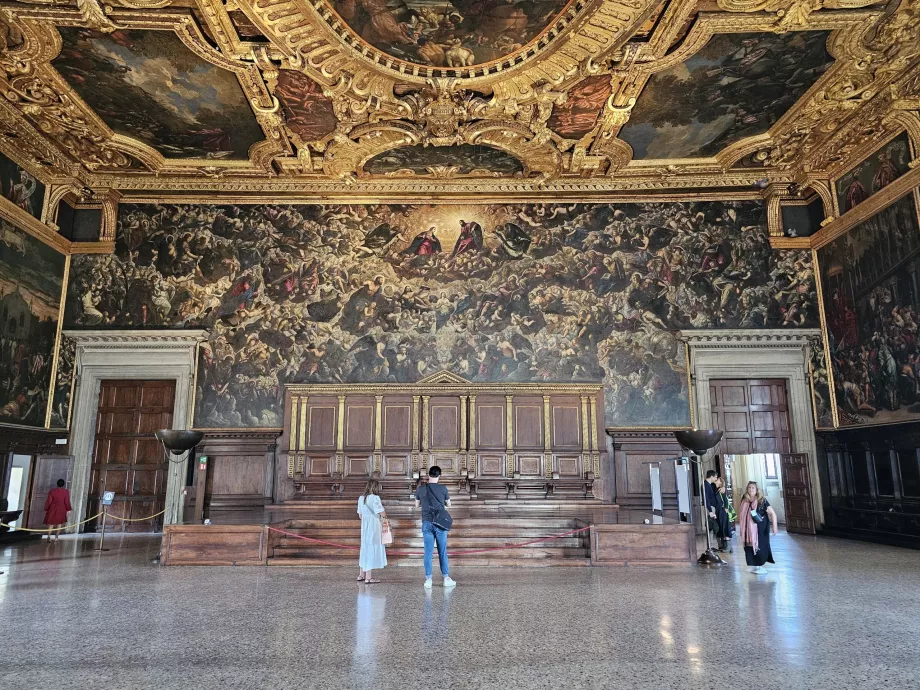 Sala do Grande Conselho no Palácio Ducal