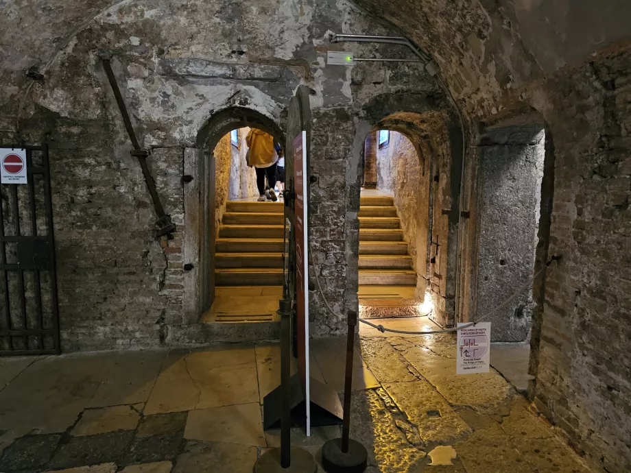 Interior da Ponte dei Sospiri