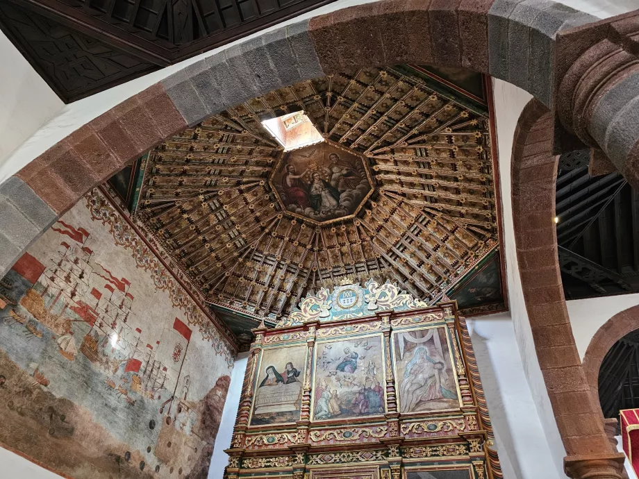 Interior da igreja, San Sebastian