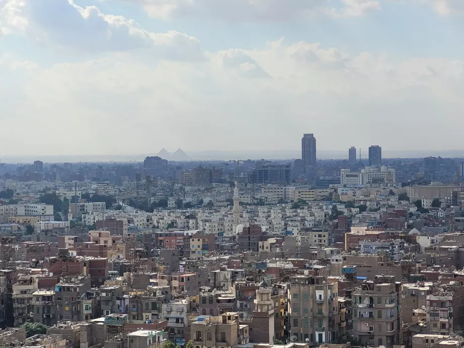 Vista das pirâmides a partir da cidadela