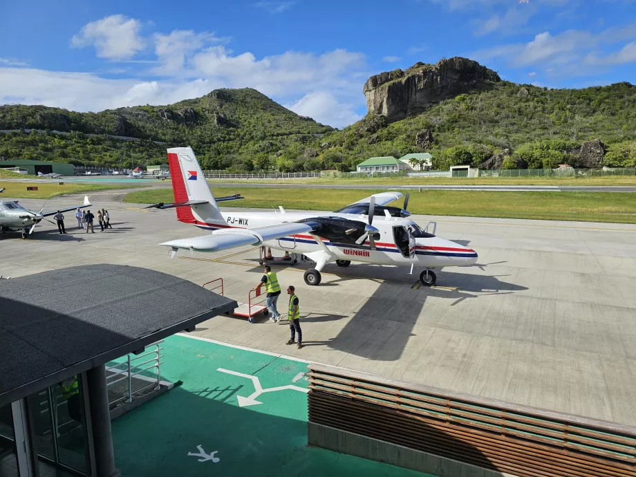 Observation deck, SBH airport