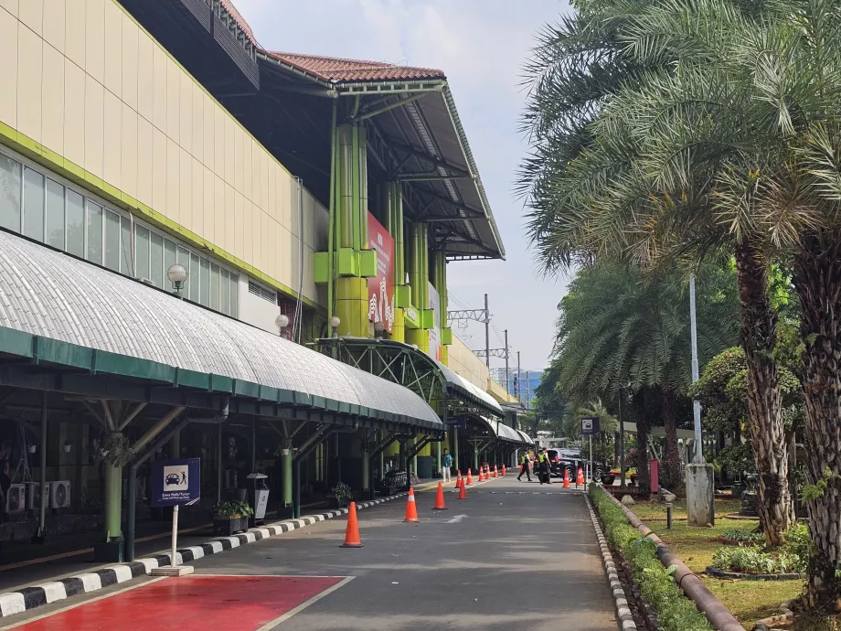 Estação ferroviária de Gambir