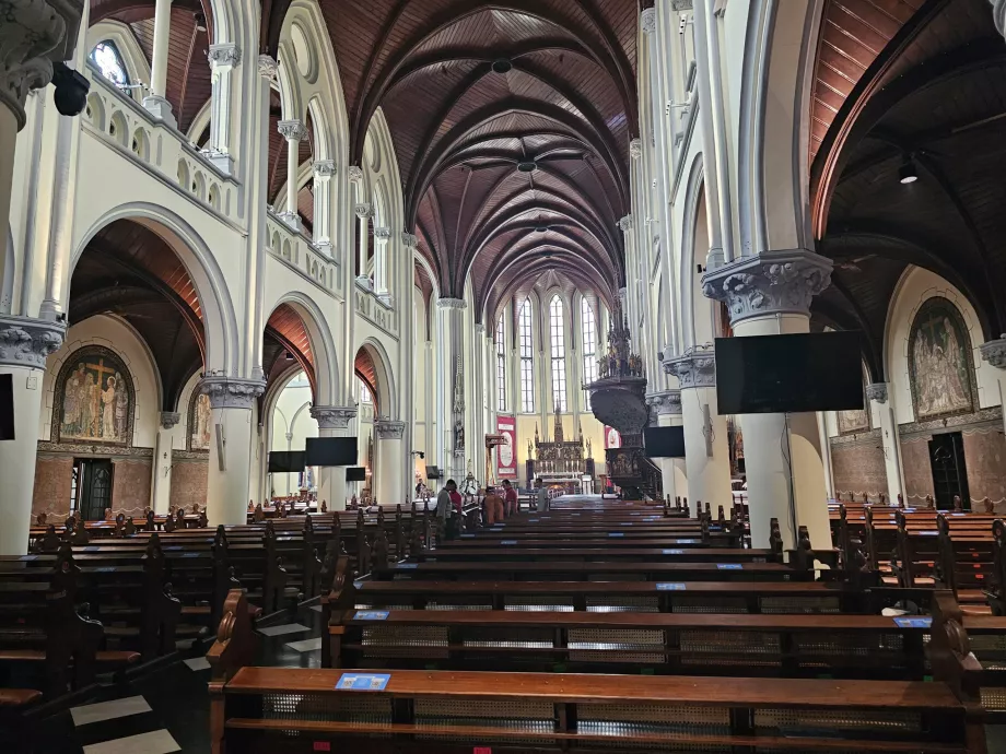 Interior da catedral