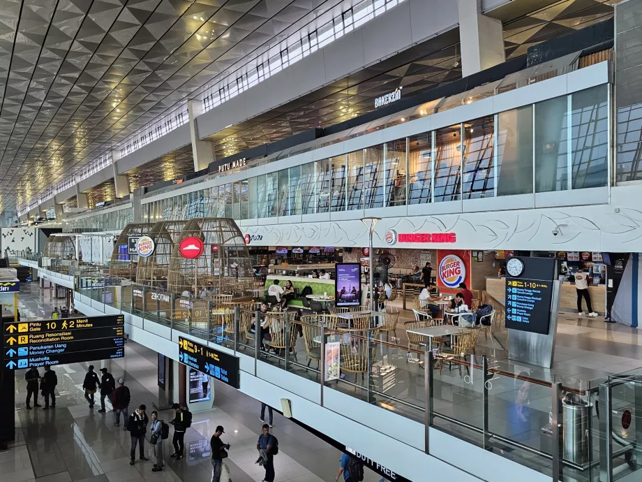 Restaurante na zona de trânsito, Terminal 3