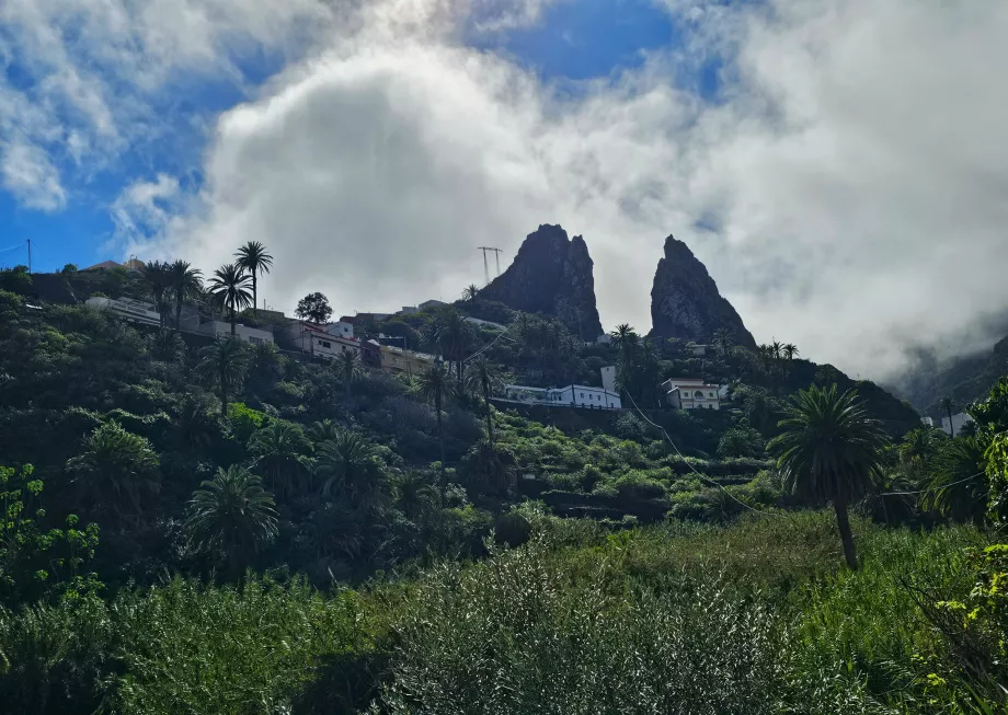 Roques Pedro e Petra