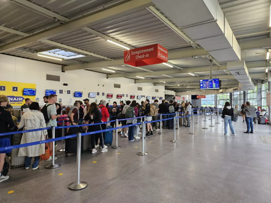 Sala de check-in, Terminal 1