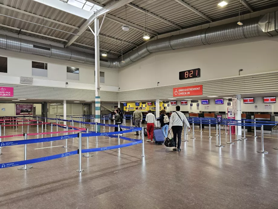 Sala de check-in, Terminal 2