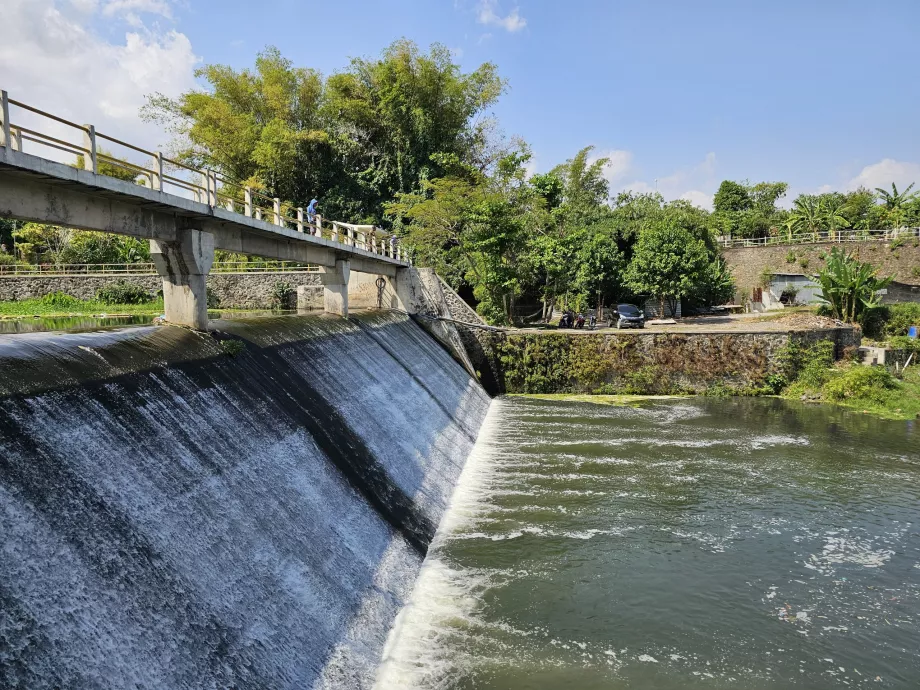 Cascata em Bendheng Lepen