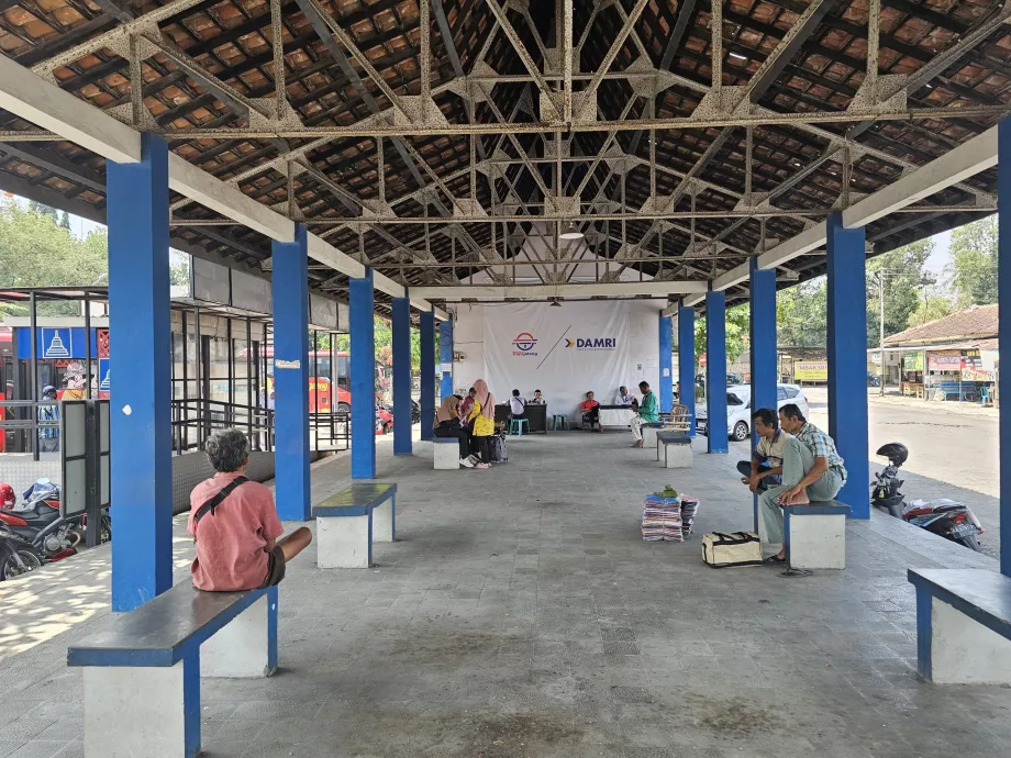 Estação de autocarros de Borobudur