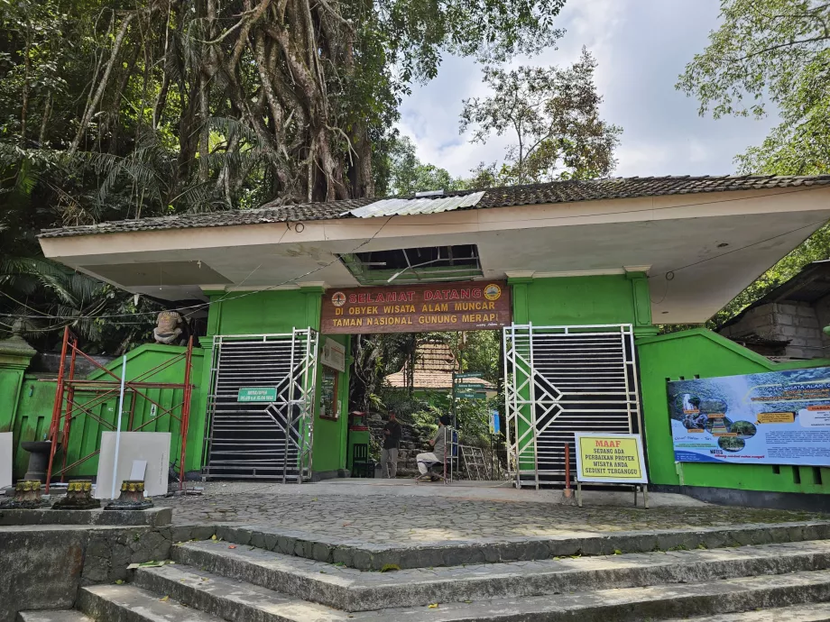 Entrada para o Parque Nacional de Merapi