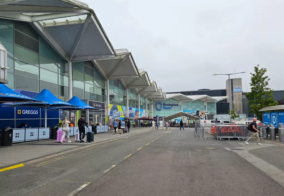 chegada pelo aeroporto de Birmingham