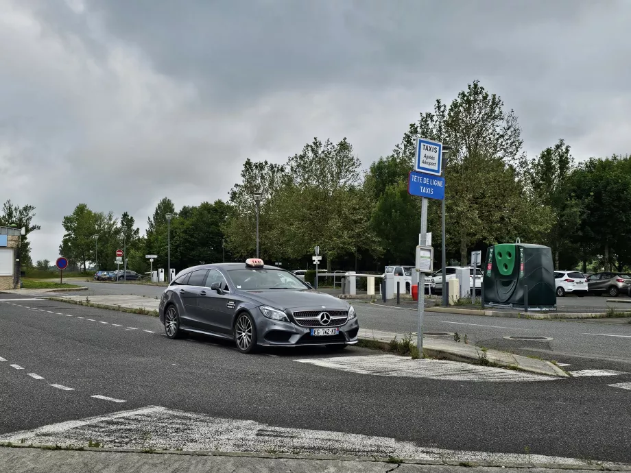 Táxi para o aeroporto de Rodez