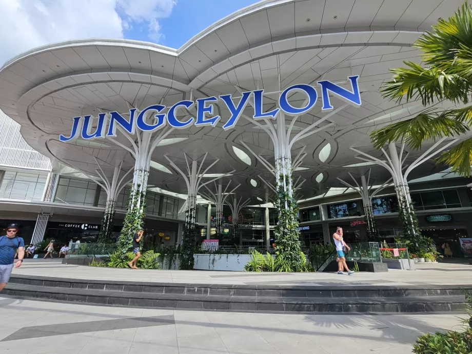 Centro Comercial Jungceylon, Patong