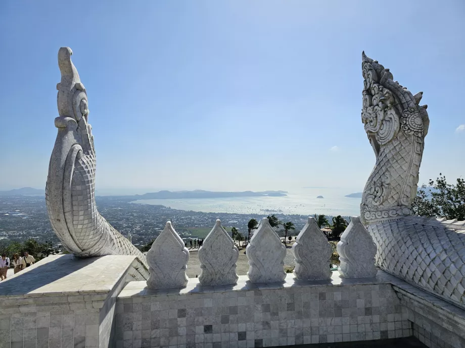 Vista da estátua do Grande Buda