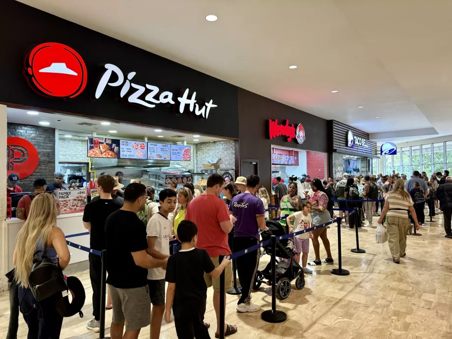 Restaurantes de fastfood no aeroporto PUJ