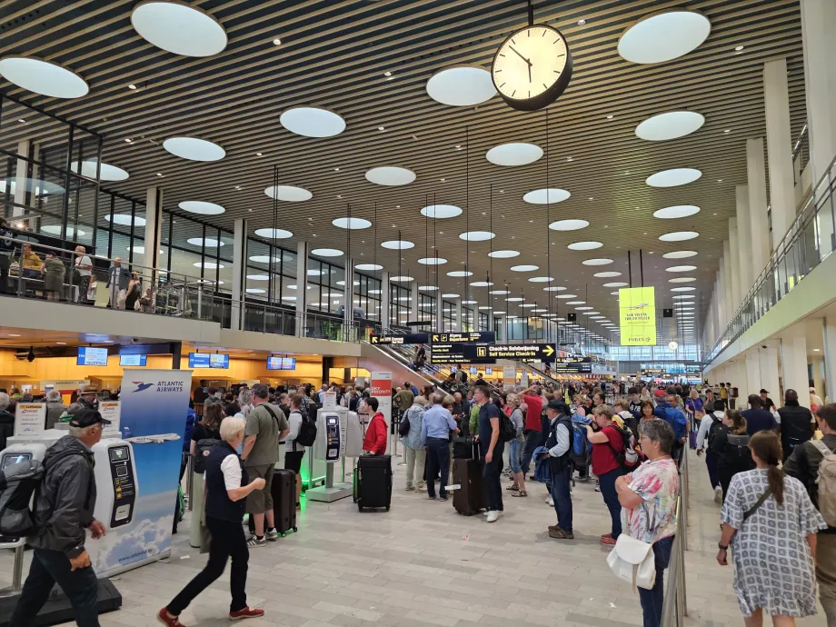 Sala de check-in do Terminal 2