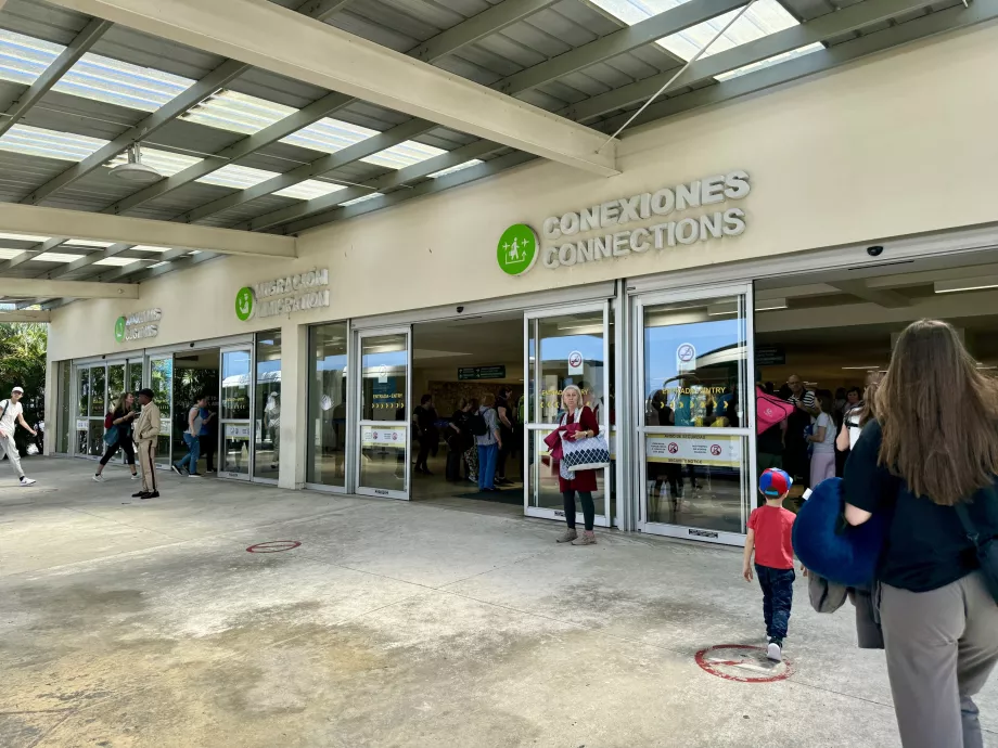 Chegadas e transferes no aeroporto PUJ