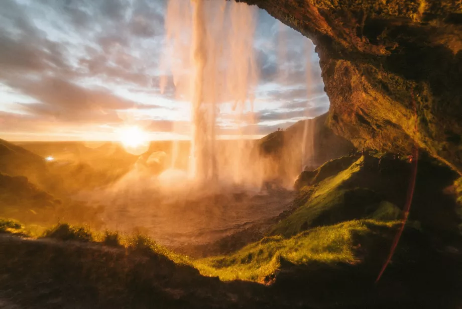 Pôr do sol sobre Seljalandsfoss