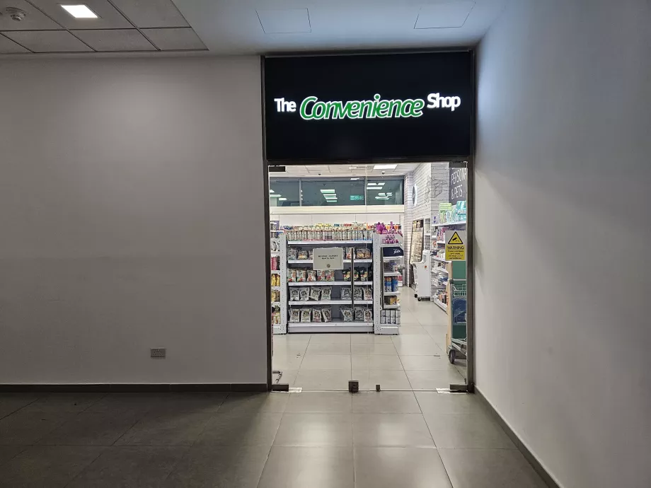 Supermercado perto do aeroporto de Malta