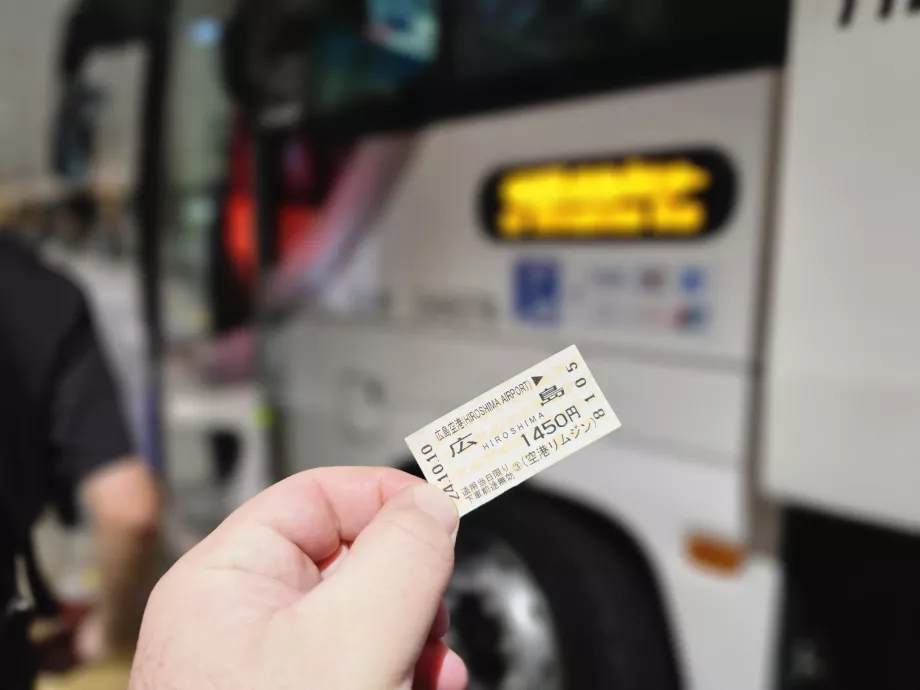 Bilhete de autocarro do aeroporto para o centro de Hiroshima