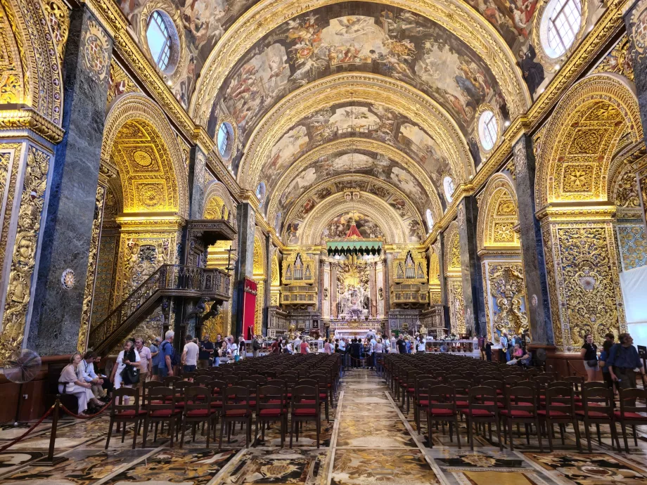 Interior da catedral